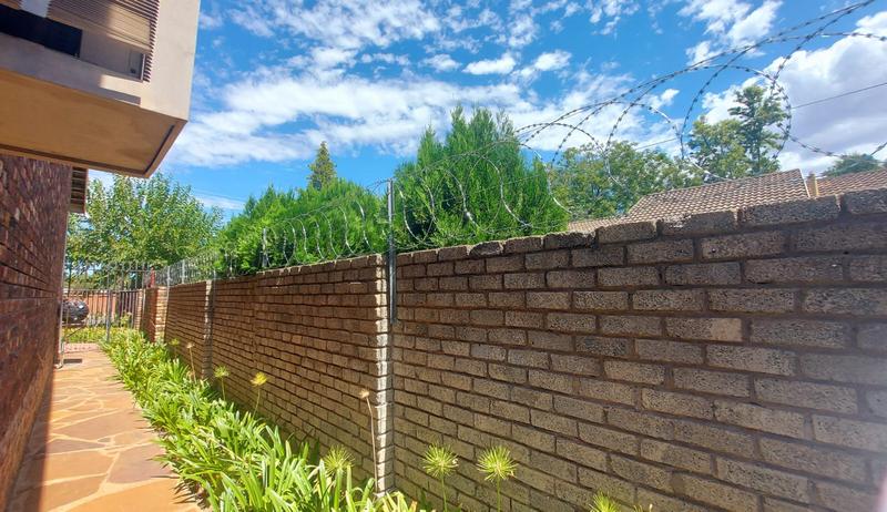 5 Bedroom Property for Sale in Douglas Northern Cape